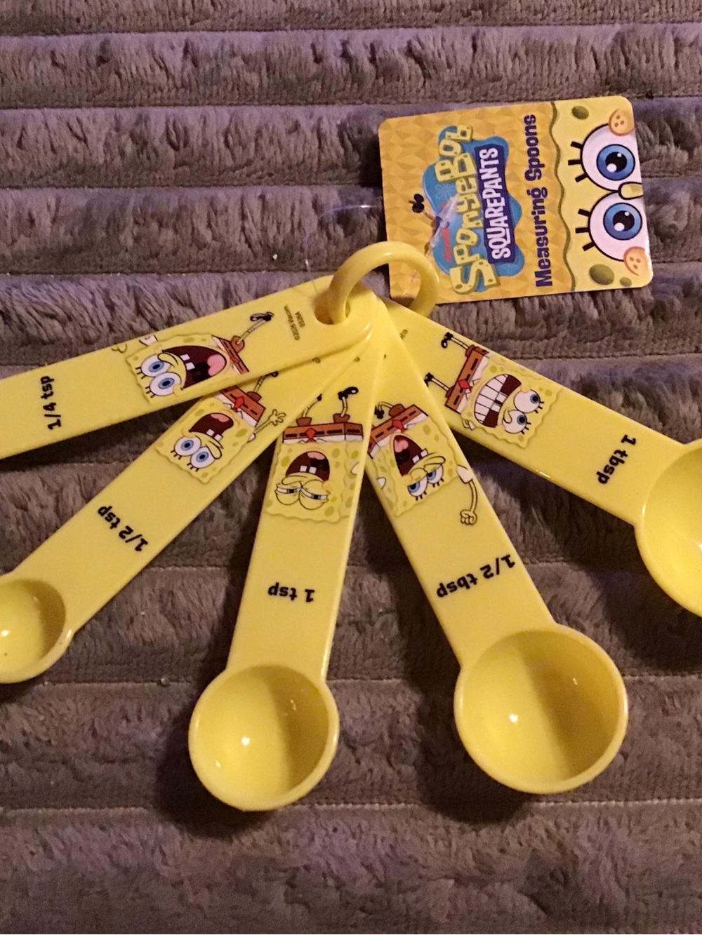 SpongeBob Squarepants Yellow Plastic Measuring Spoon Set with Character Graphics